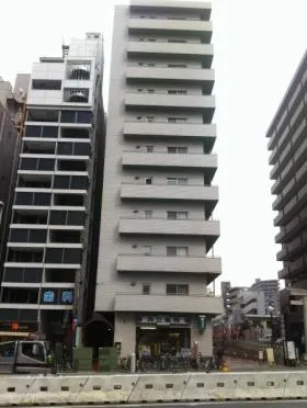 アルテール新宿ビルの外観
