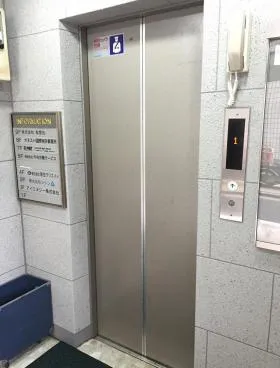 ダイヤモンドビルの外観