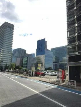第2港南日成ビルの外観