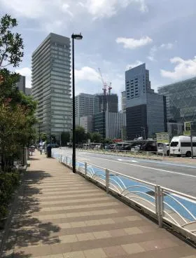 第2港南日成ビルの外観