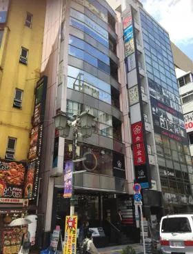 三経25ビルの外観