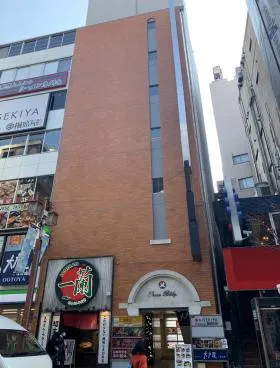 ピースビルの外観