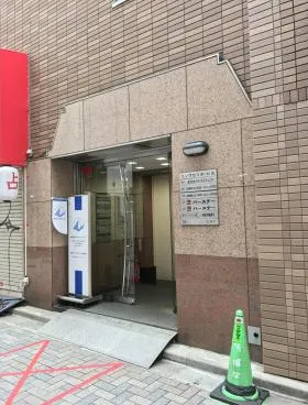 コンワセンタービルの外観