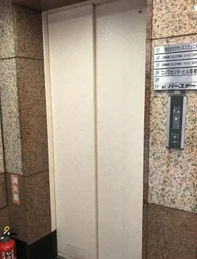 コンワセンタービルの外観