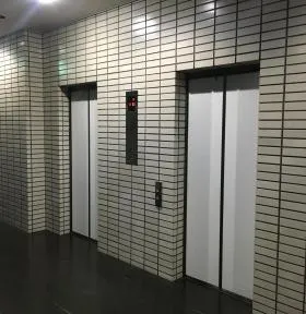 銀座白鶴ビルディングの外観