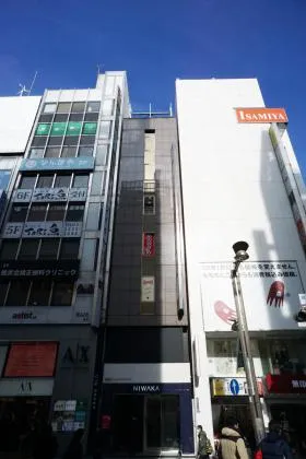 FPG links SHINJUKUビルの外観
