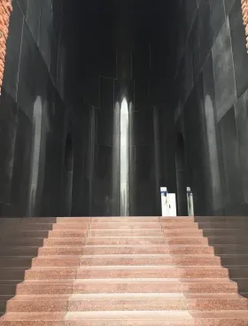 NOAビルの外観
