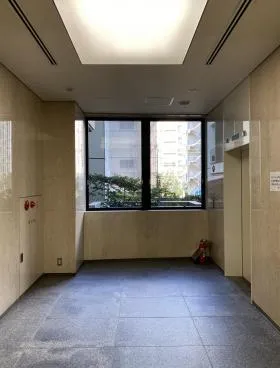 祐真新館ビルの外観