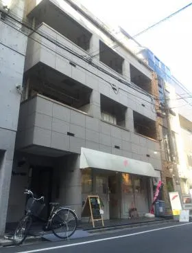 グローリー西田の外観