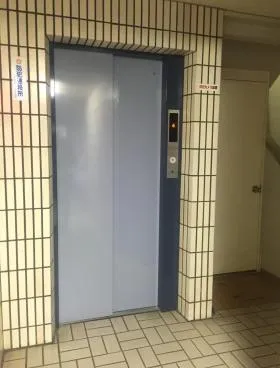 グローリー西田の外観