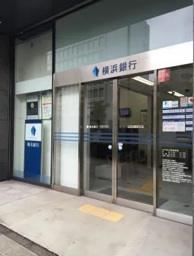 電波ビルの外観