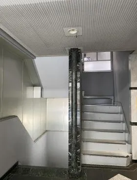 YMビルの外観