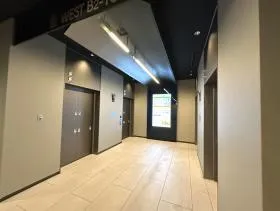 新青山ビル西館の外観
