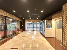 新青山ビル西館の外観