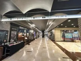 新青山ビル西館の外観