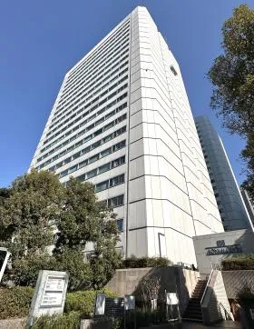 新青山ビル西館の外観