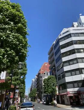 新宿セブンビルの外観