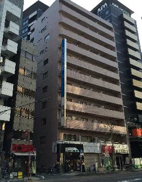 サニープラザ新宿御苑の外観