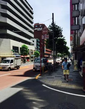 サニープラザ新宿御苑の外観