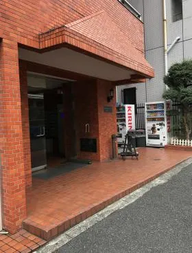 第32宮廷ビルの外観