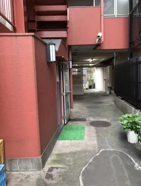 第32宮廷ビルの外観