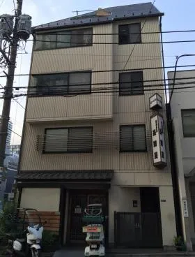山一ビルの外観
