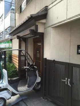 山一ビルの外観