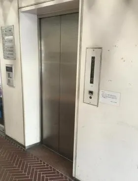 新宿ファイブワンビルの外観
