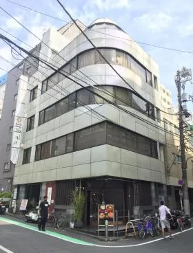 新宿オービルの外観