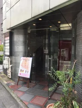 新宿オービルの外観