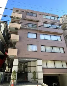 IDO新宿ビルの外観
