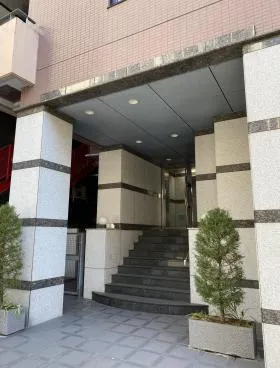 IDO新宿ビルの外観