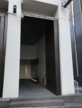 第2スカイビルの外観