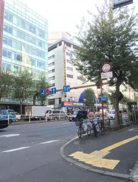 第2スカイビルの外観