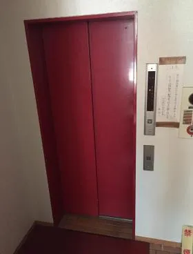 渡辺ビルの外観
