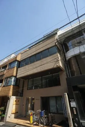 渡辺ビルの外観
