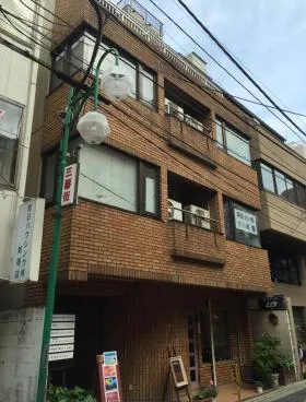 海老沢ビルの外観