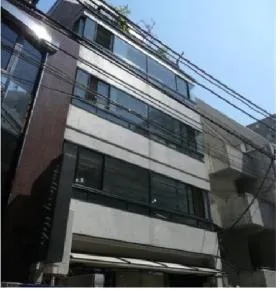 ドルチェ新宿ビルの外観