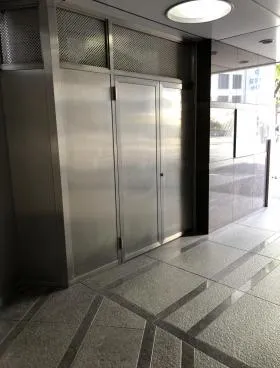 第5イノセビルの外観