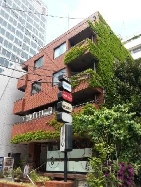 第3サンビルの外観
