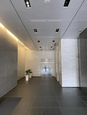 野村不動産西新宿ビルの外観
