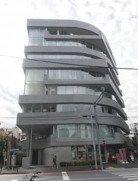 永谷ヒルプラザ六本木の外観
