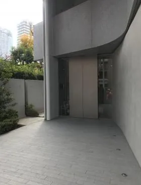 永谷ヒルプラザ六本木の外観