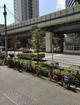 落合麻布台ビルの外観