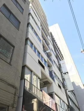 クレール六本木の外観