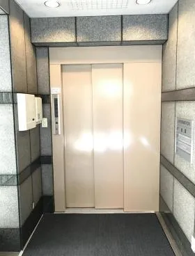 米澤ビルの外観