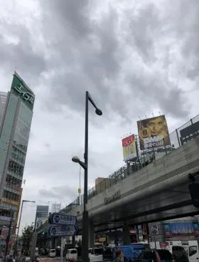 枻川誠志堂ビルの外観