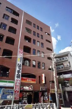 下条ビルの外観