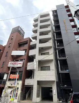 鶯(ウグイス)ビルの外観