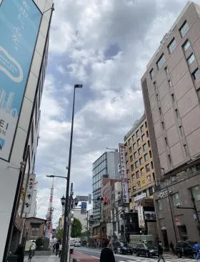鶯(ウグイス)ビルの外観
